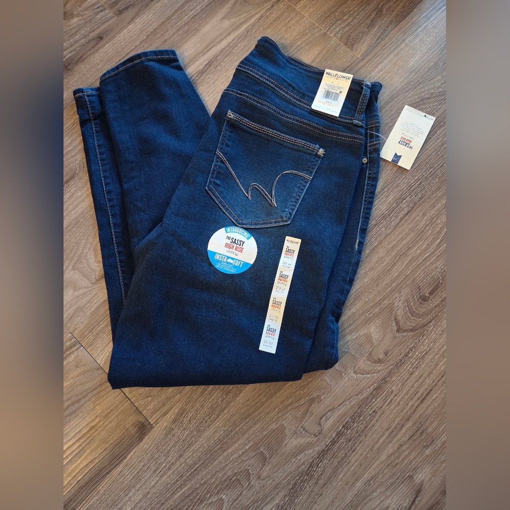 New Wallflower Dark Wash High Rise Skinny Jeans